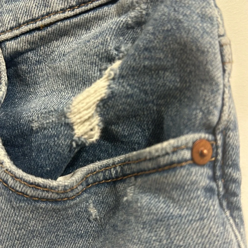 ⭐️SOLD⭐️ Madewell Distressed Perfect Vintage Jean - Picture 9 of 14